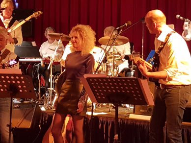 Dansmiddag wordt muziekavond Dansmiddag wordt muziekavond
